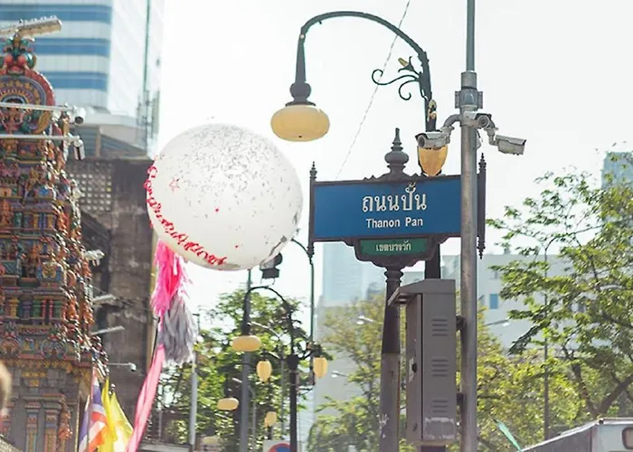 Go Silom Bts Surasak สถานีสุรศักดิ์ Bangkok
